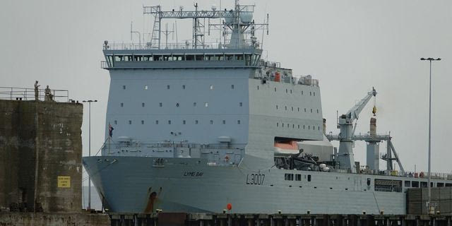 H Βρετανία στέλνει πλοίο εκκένωσης στην Κύπρο