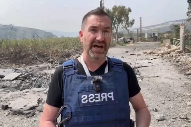 Η στιγμή που ισραηλινός πύραυλος χτυπά δημοσιογράφο του RT