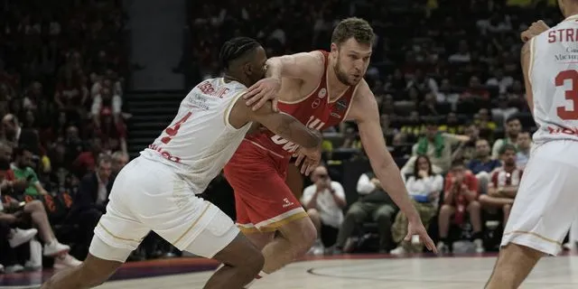 Σάσα Βεζένκοβ