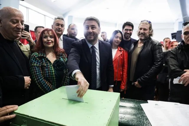 Η δημόσια ψυχοθεραπεία του ΠΑΣΟΚ