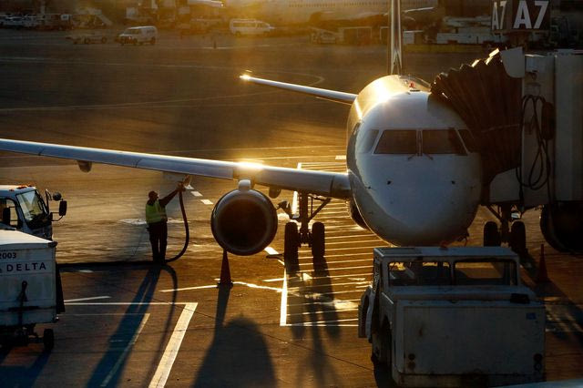 Σχέδια έκτακτης ανάγκης για ελλείψεις αεροπορικών καυσίμων