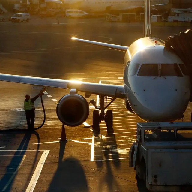 Σχέδια έκτακτης ανάγκης για ελλείψεις αεροπορικών καυσίμων
