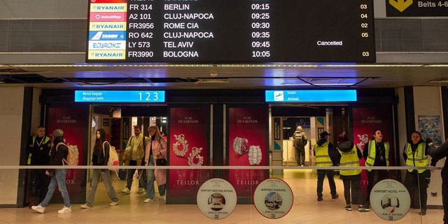 Μέση Ανατολή: Στάση αναμονής στις αερομεταφορές – Νωρίς ακόμη για στάθμιση επιπτώσεων