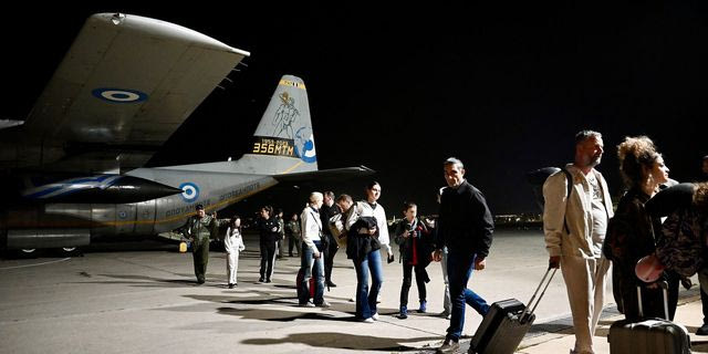 Συνεχίζονται οι επιχειρήσεις επαναπατρισμού Ελλήνων από τη Μέση Ανατολή