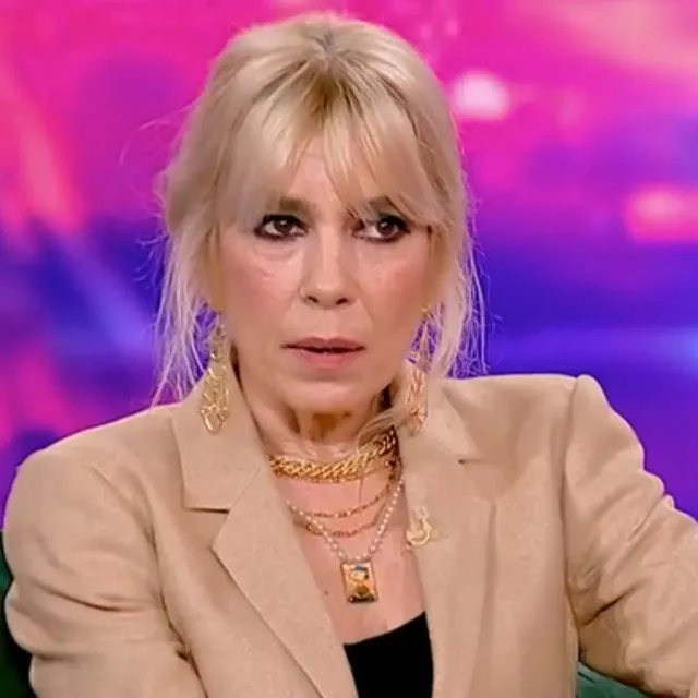 Μυρτώ Αλικάκη: Δεν μπορώ να ερωτευτώ κάποιον αν δεν έχει αυτή τη “μαύρη τρύπα”