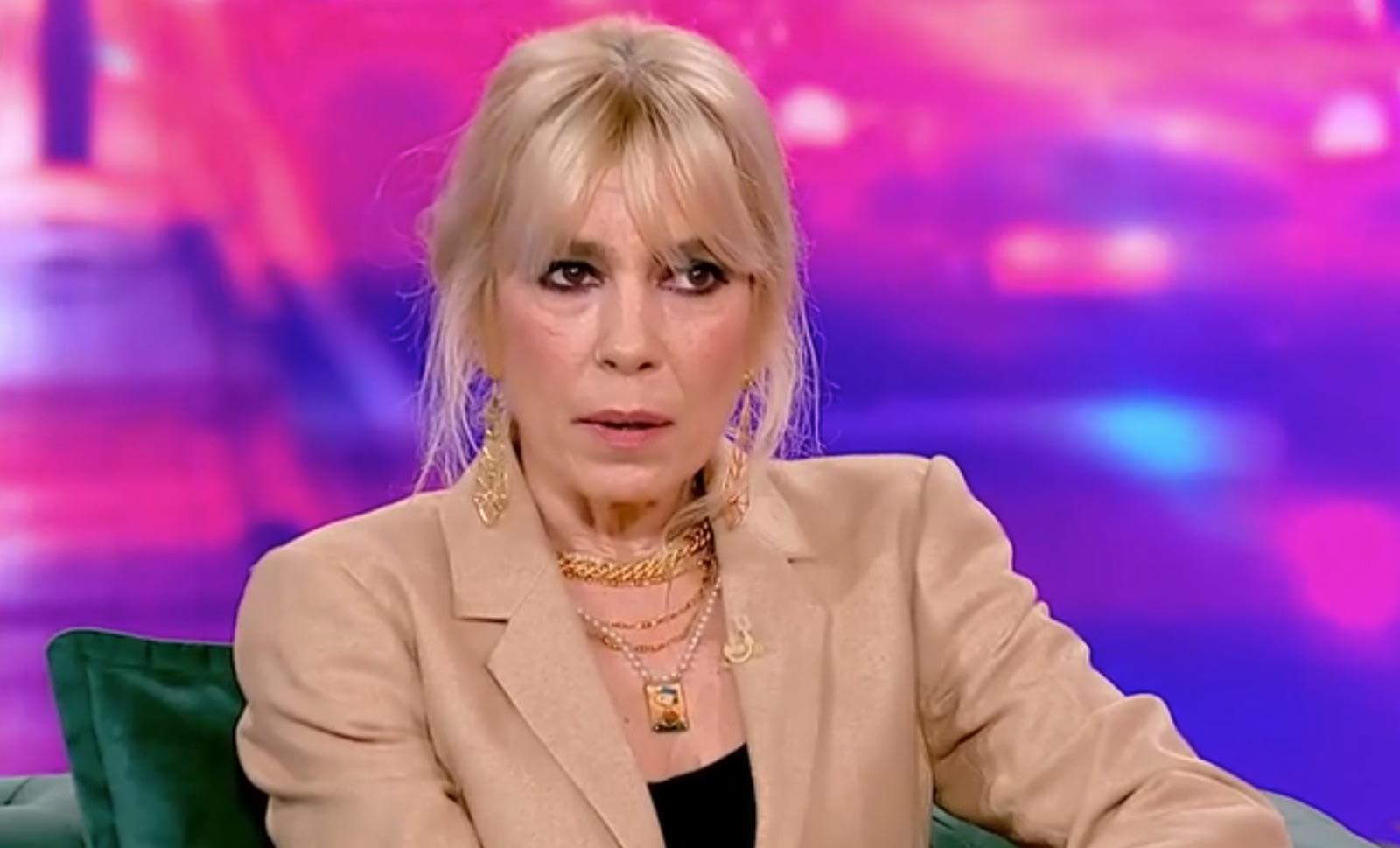 Μυρτώ Αλικάκη: Δεν μπορώ να ερωτευτώ κάποιον αν δεν έχει αυτή τη “μαύρη τρύπα”