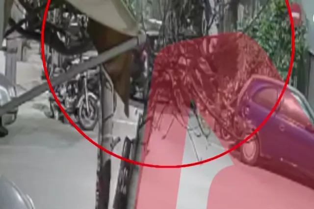 Αμπελόκηποι: Η στιγμή που μεθυσμένη οδηγός προσκρούει σε σταθμευμένα οχήματα