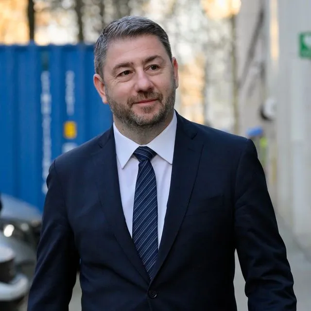 Ο Νίκος Ανδρουλάκης ανοίγει τη συζήτηση για 32 ή 35 ώρες εργασίας