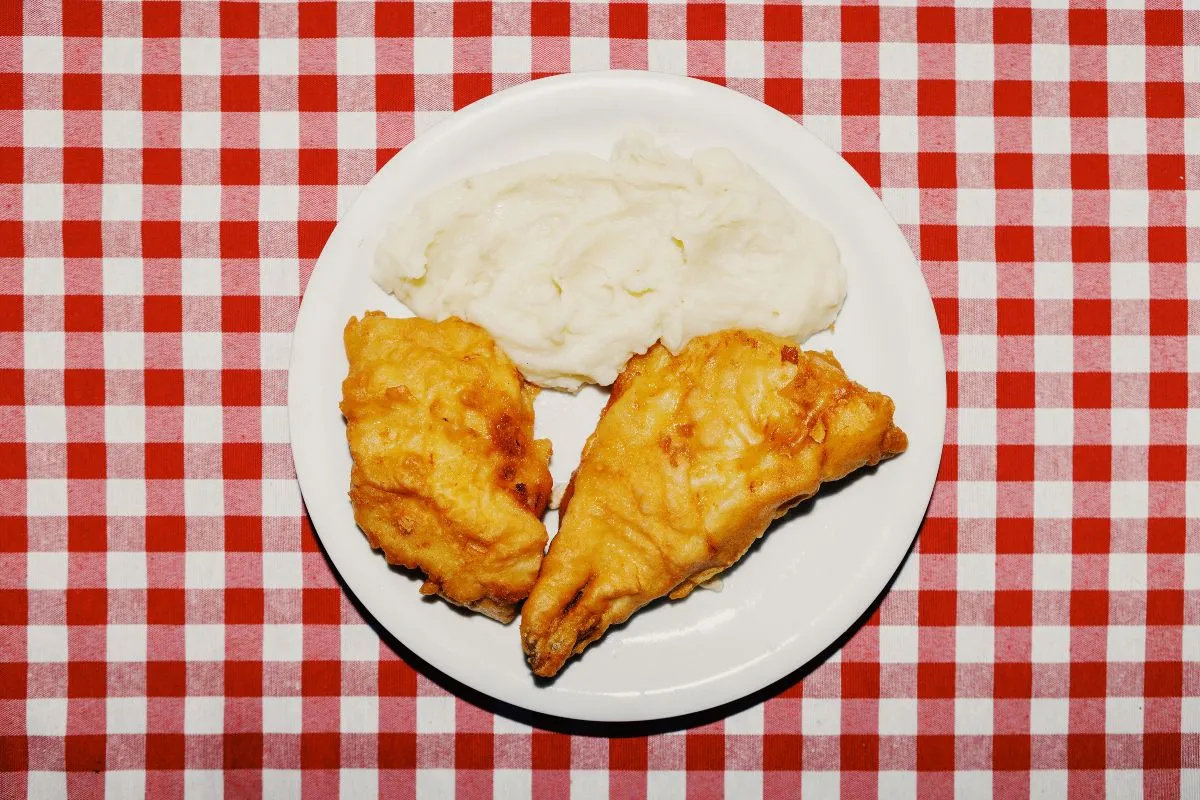 Μπακαλιάρος σκορδαλιά: 25 αθηναϊκές διευθύνσεις που τον τηγανίζουν όπως πρέπει