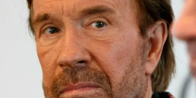 Τσακ Νόρις: Η οικογένεια προειδοποιεί για fake news μέσω AI γύρω από τον θάνατό του