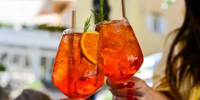 Campari Hellas: Πού οφείλεται η άνοδος πωλήσεων και κερδών το 2025