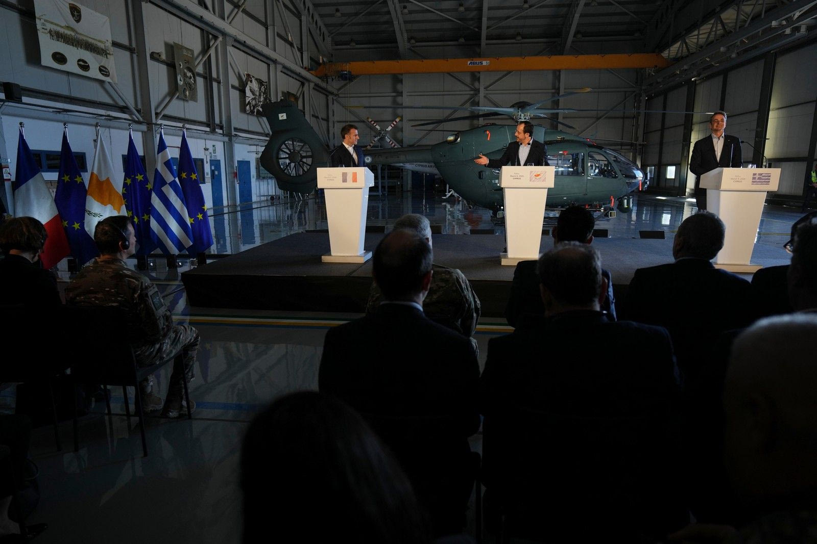 LIVE: Μακρόν - “Όταν κάποιος επιτίθεται στην Κύπρο, επιτίθεται στην Ευρώπη”