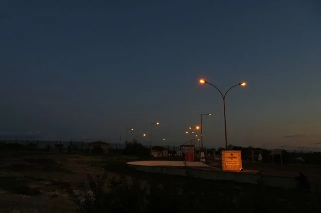 LIVE: Ηχούν σειρήνες στην Κύπρο - Ισραηλινό σφυροκόπημα σε Ιράν και Συρία