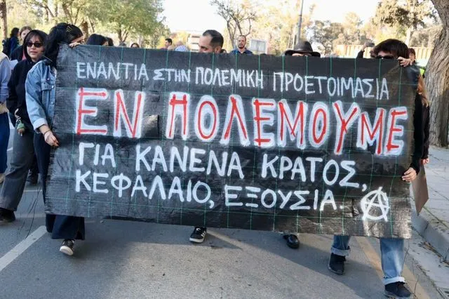 Διαμαρτυρία στην Λευκωσία για τον πόλεμο στην Μέση Ανατολή – “Έξω οι βάσεις του θανάτου”