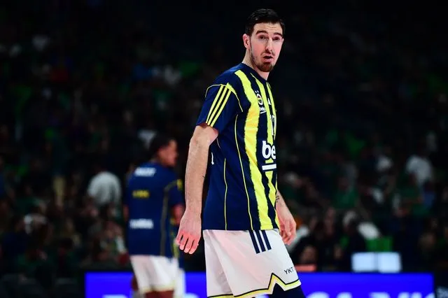 Σοκ στη Φενέρμπαχτσε με Ντε Κολό