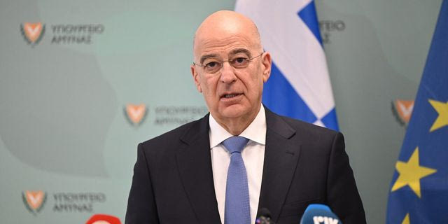 Διαψεύδει ο Δένδιας τον Κουτσούμπα για drones κατά Σούδας