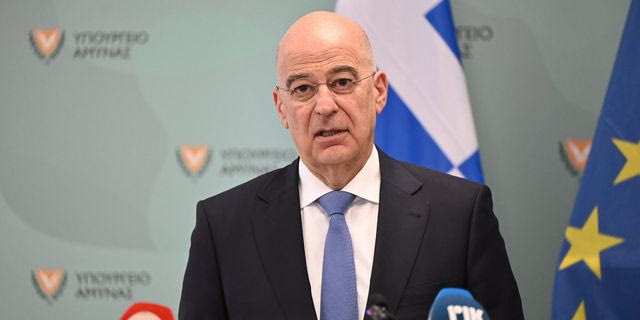 Διαψεύδει ο Δένδιας τον Κουτσούμπα για drones κατά Σούδας