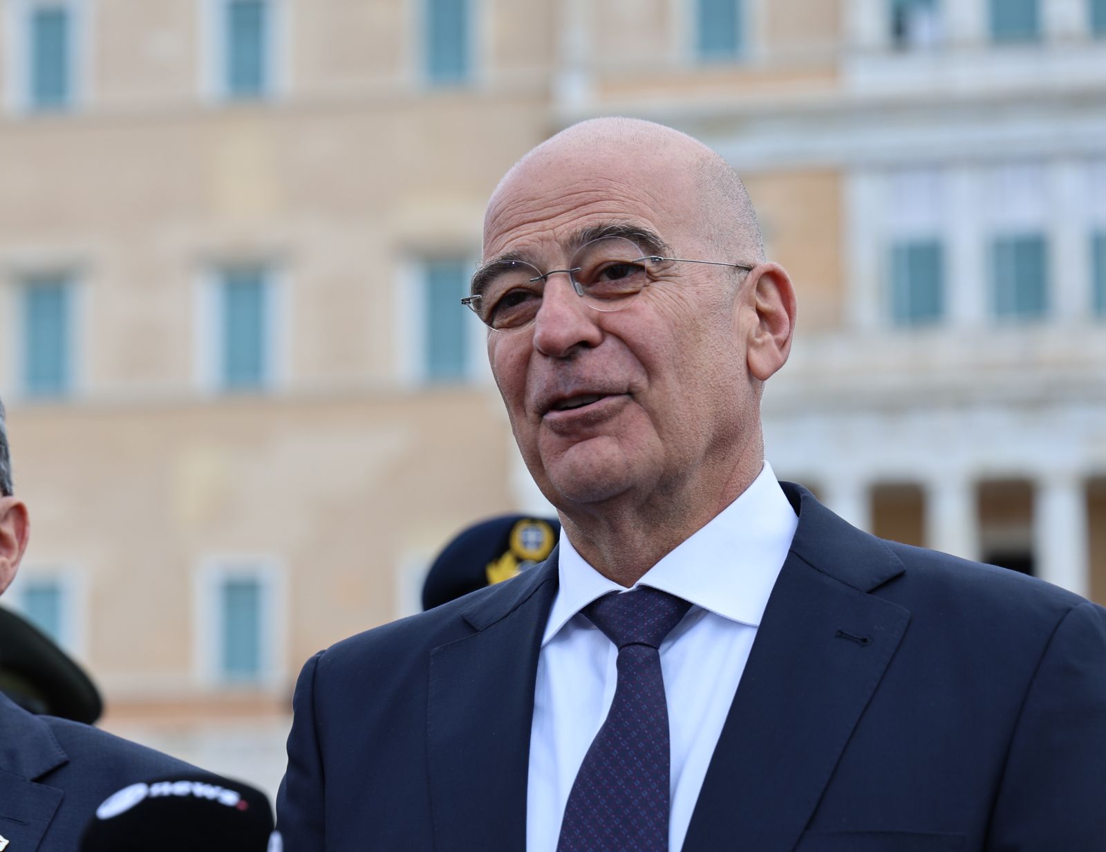 Συγχαρητήρια Δένδια στον Καραλή: “Επιβεβαιώνει τη θέση του μεταξύ των κορυφαίων αθλητών”