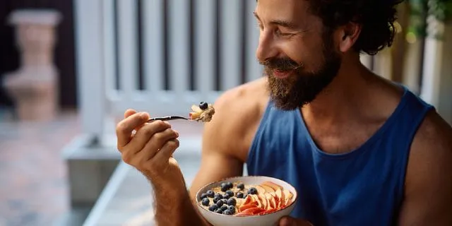 Σταμάτα να μετράς θερμίδες – Αυτό είναι το μυστικό για ένα υγιές βάρος