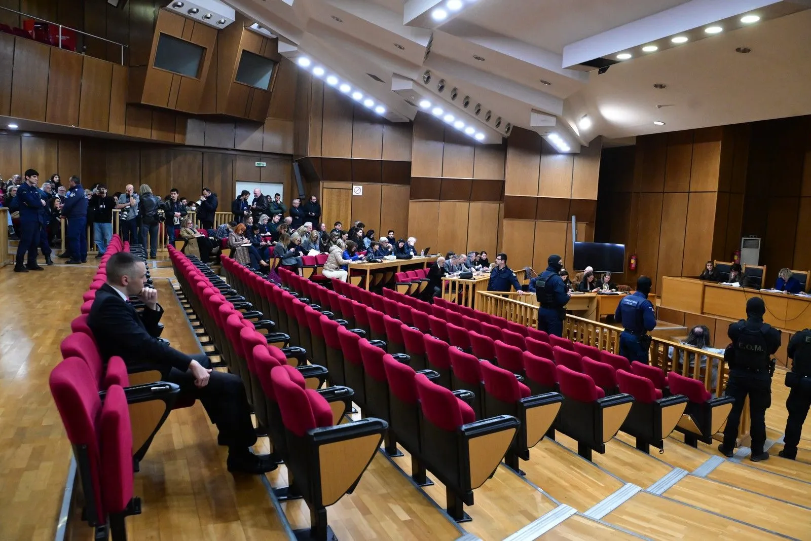 Ανακοίνωση της απόφασης στην δίκη της "Χρυσής Αυγής" σε δεύτερο βαθμό στο Εφετείο Αθηνών