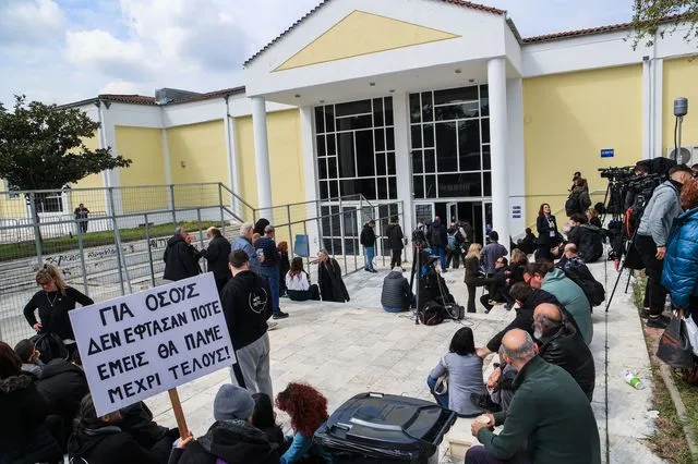 Οικογένεια Κουτσόπουλου για δίκη Τεμπών: “Πλήγμα στη Δικαιοσύνη οι σημερινές συνθήκες”