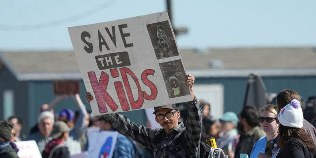 ΗΠΑ: Καταγγελίες για παραμέληση άρρωστου δίχρονου παιδιού σε κέντρο κράτησης της ICE