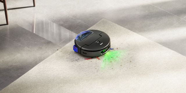 Η σκόνη δεν έχει πλέον που να κρυφτεί με το Dyson Spot+Scrub™ Ai,  το πρώτο ρομπότ υγρού και στεγνού καθαρισμού της Dyson
