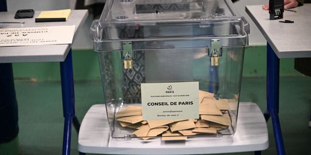 Γαλλία: Στις κάλπες για τον πρώτο γύρο των δημοτικών εκλογών