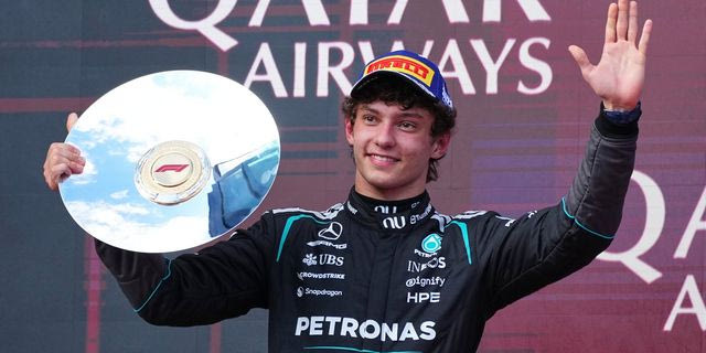 Πρώτος θρίαμβος της χρονιάς του Ράσελ στη Μελβούρνη, απέναντι στη μαχητική Ferrari