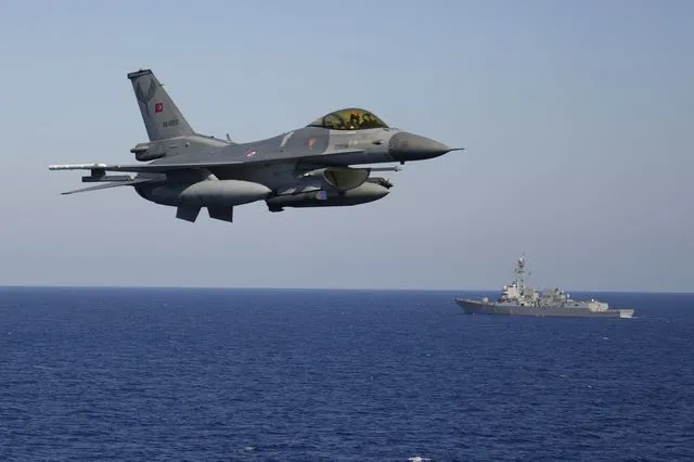 Στην Κύπρο έξι αεροσκάφη F-16 και συστήματα αεράμυνας της Τουρκίας