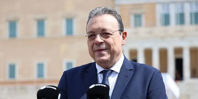 Ο Σωκράτης Φάμελλος