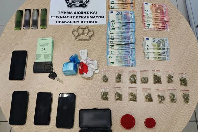 Νέο Ηράκλειο: Έλεγχος σε αυτοκίνητο οδήγησε στη σύλληψη νεαρών για ναρκωτικά