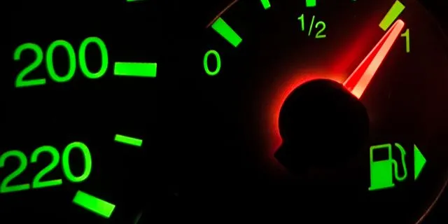 ΔΕΙΚΤΗΣ ΚΑΥΣΙΜΩΝ