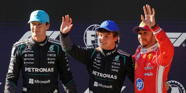 Ένας 19χρονος στην πολ ποζίσιον: Ο Κίμι Αντονέλι έγραψε ιστορία στη Σαγκάη