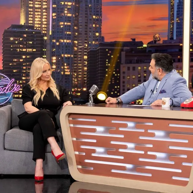 Η δημόσια συγγνώμη σε γνωστή παρουσιάστρια και η συγκλονιστική εξομολόγηση για τον γιο της