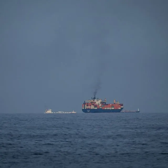 Δεξαμενόπλοια στα Στενά του Ορμούζ