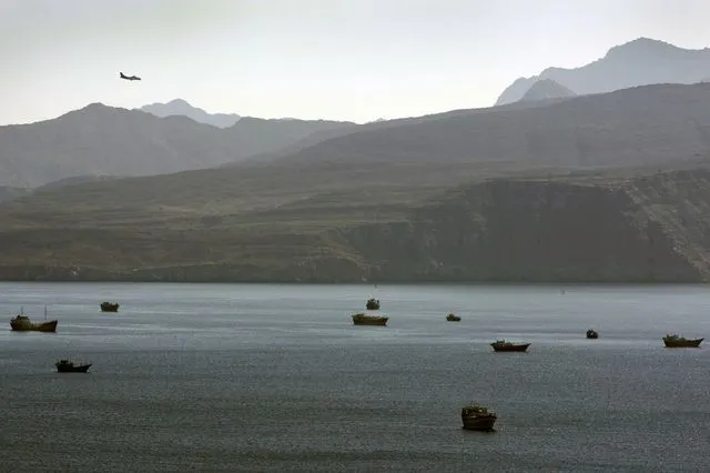 Ιράν σε Μακρόν: Καμία ασφάλεια στα Στενά του Ορμούζ εν μέσω πολέμου