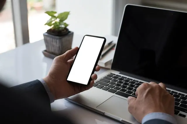 Πάτρα: Έφοδος σε σπίτι συνταξιούχου γιατρόυ – Βρέθηκε υλικό παιδικής πορνογραφίας