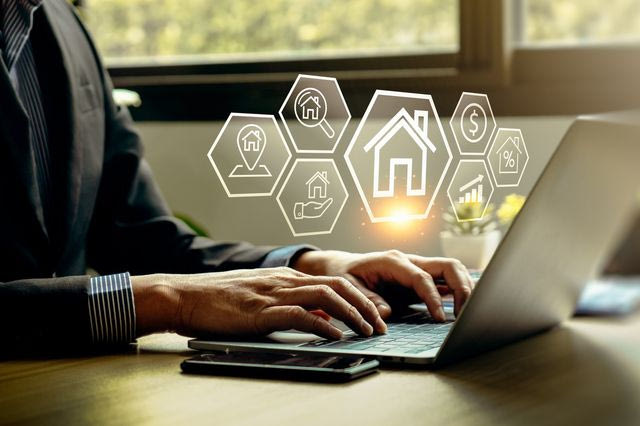 Νέο φορολογικό νομοσχέδιο: Τι αλλάζει με τα μετρητά, τα crypto – Το νέο “ραντάρ” ακινήτων