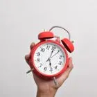 Αλλαγή ώρας 2026: Πότε γυρνάμε τα ρολόγια μια ώρα μπροστά