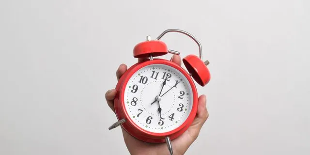 Αλλαγή ώρας 2026: Πότε γυρνάμε τα ρολόγια μια ώρα μπροστά