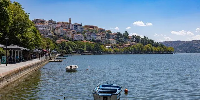 Καστοριά: Ένας αυθεντικός προορισμός με αρχοντική ταυτότητα