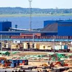 Ρωσία: Υπό έλεγχο τέθηκε πυρκαγιά στο λιμάνι Ουστ-Λούγκα