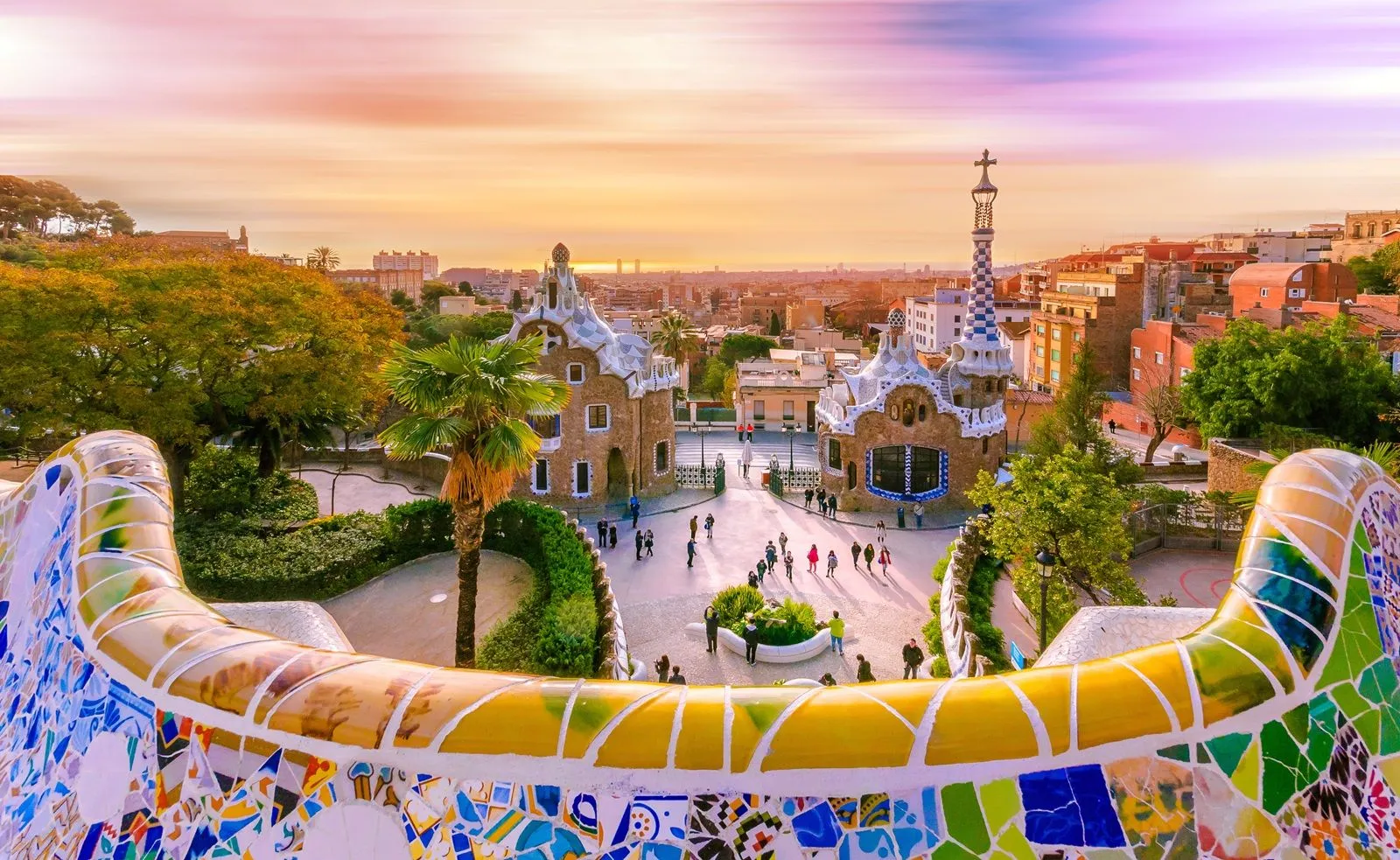 Θέα της πόλης από το Park Guell στη Βαρκελώνη