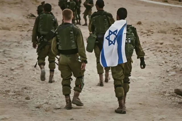 IDF: “Όλα τα ενδεχόμενα είναι ανοιχτά” για μια πιθανή χερσαία εισβολή στον Λίβανο