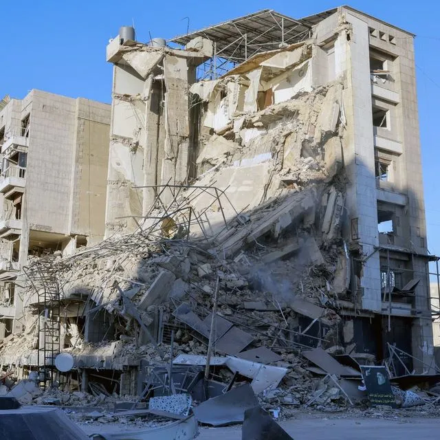 Το Ισραήλ λέει ότι χτύπησε το αρχηγείο των Φρουρών της Επανάστασης