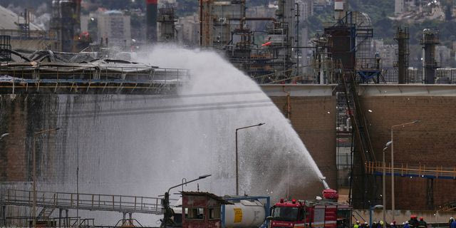 Νέες απειλές Τραμπ μετά το ιρανικό χτύπημα σε διυλιστήριο στη Χάιφα – “Θα δείτε σύντομα”