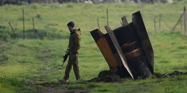 O Τραμπ μιλά για συνομιλίες, η Τεχεράνη τις αρνείται – Τα “κόκκινα” σημεία των δύο πλευρών