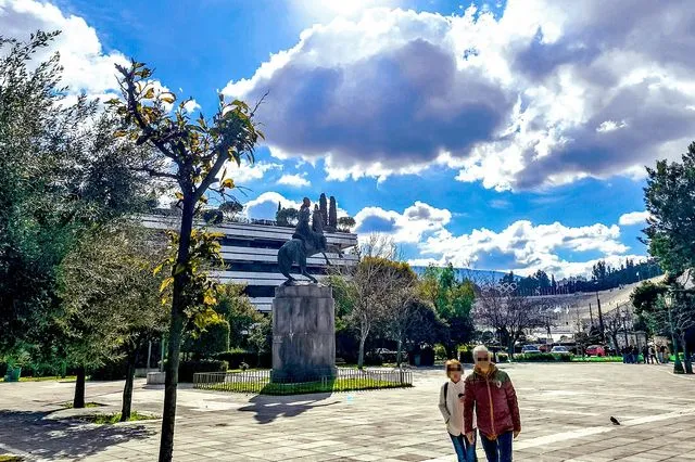 Ηλιόλουστος καιρός