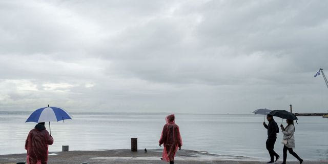 Δεν φεύγει η “Deborah” – Άστατος καιρός με βροχές σε πολλές περιοχές της χώρας